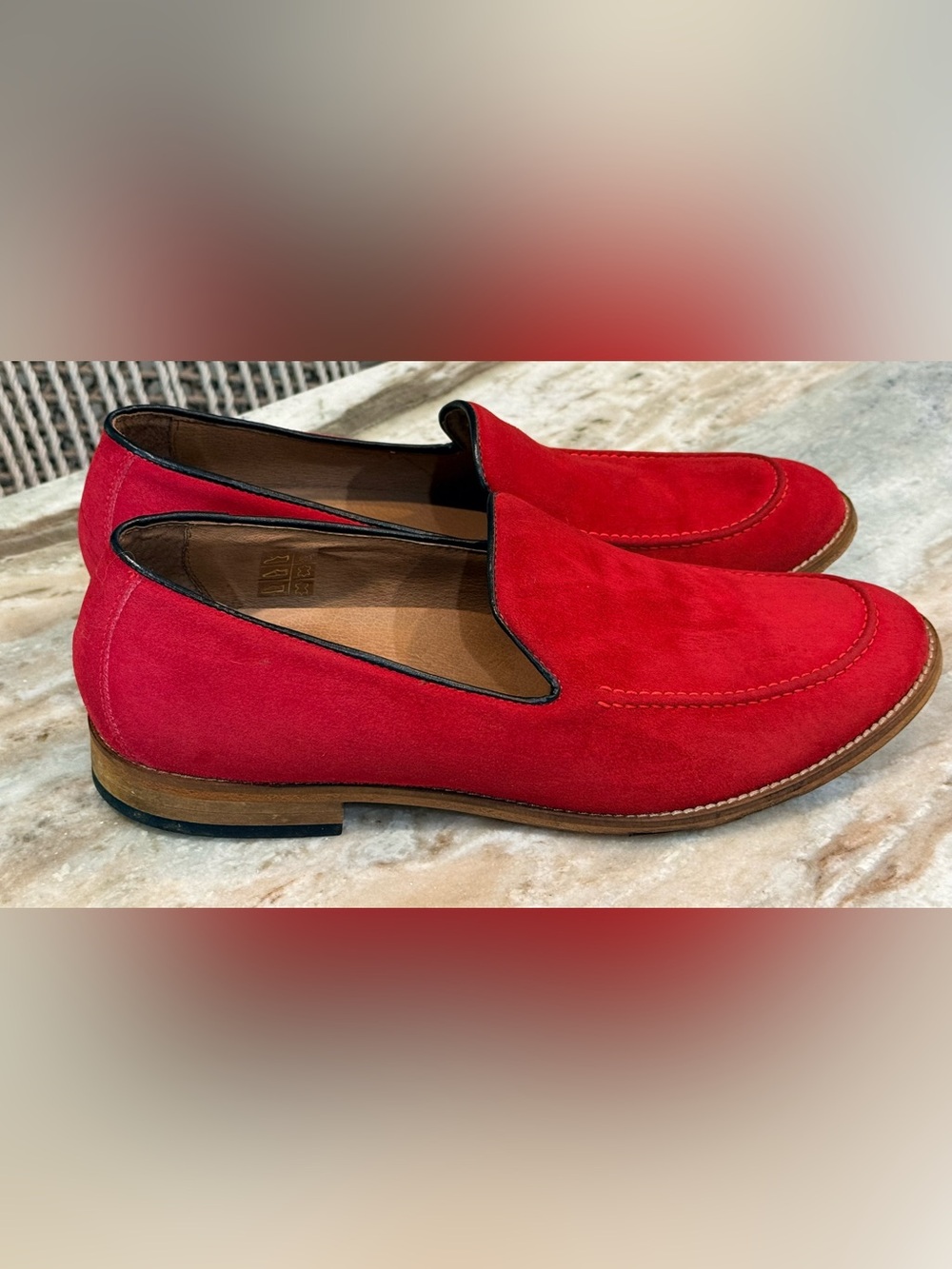 Men’s BACCO BUCCI red suede loafers- Size 10.5